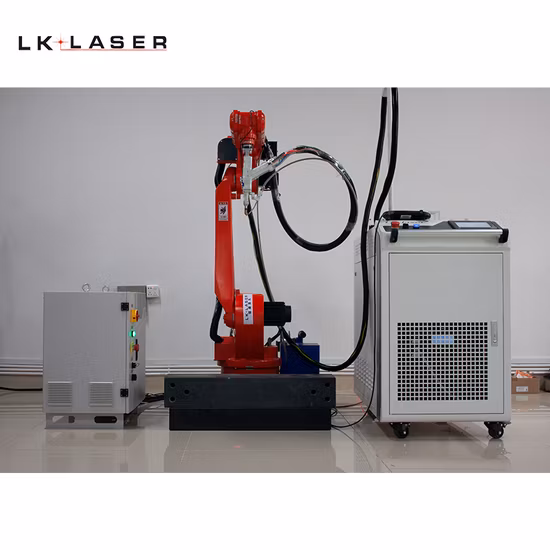 Saldatura ad alta velocità su robot per saldatura laser ad angoli e direzioni multipli in acciaio al carbonio